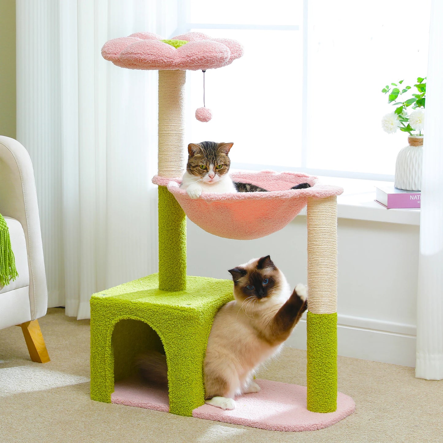 Small Cat Tree, Cute Flower Cat Tower with Cozy Condo for Indoor