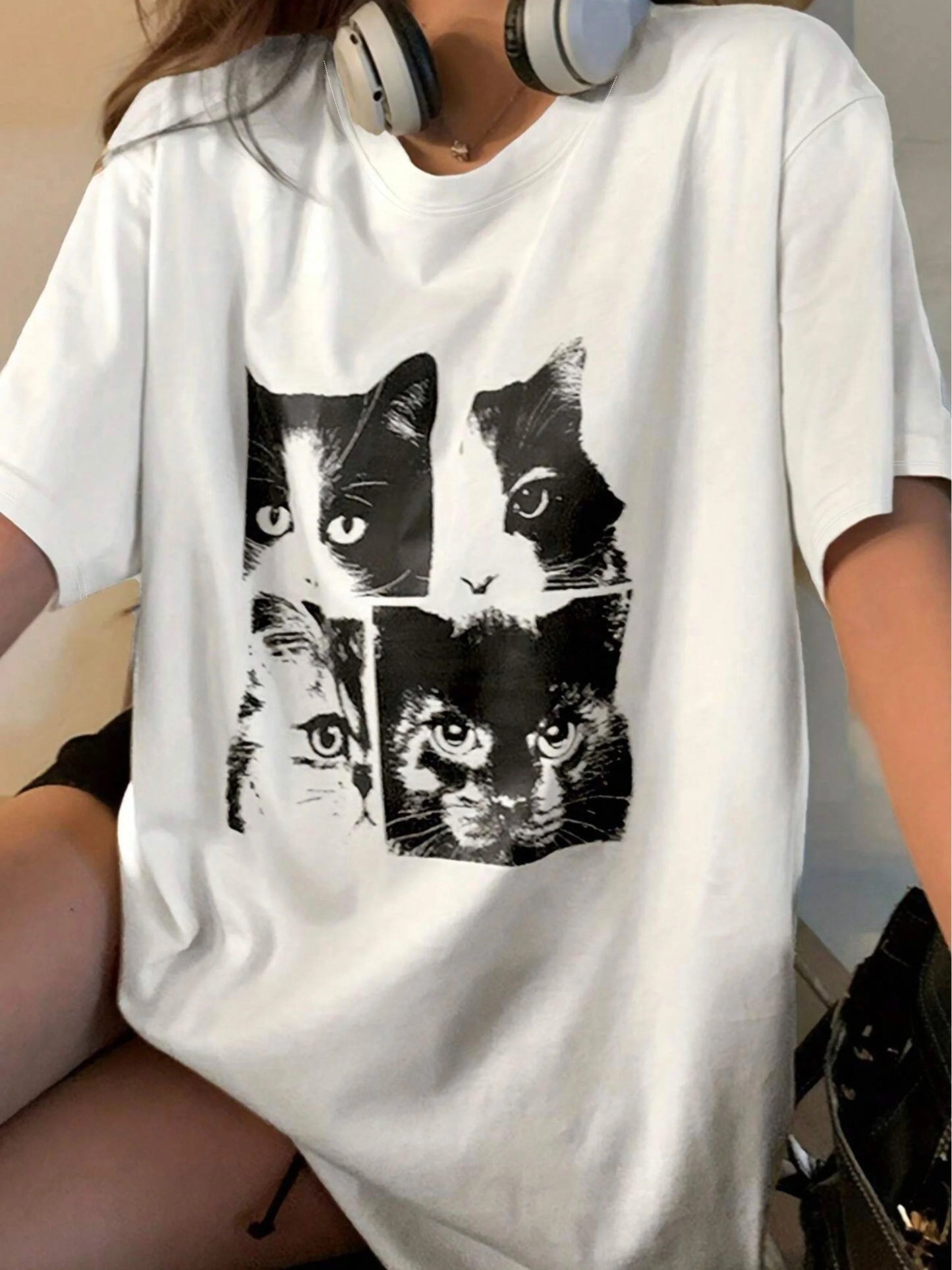 Women'S Casual Crew Neck T-Shirt with Cartoon Cat Graphic Print