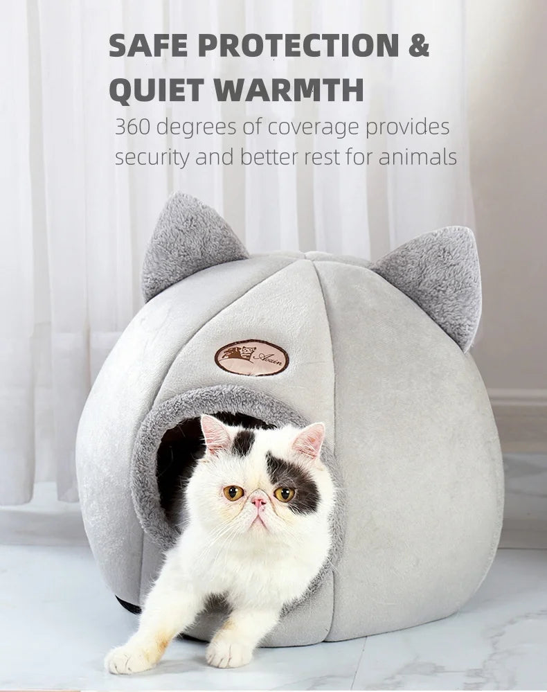 Pet bed with cat ears