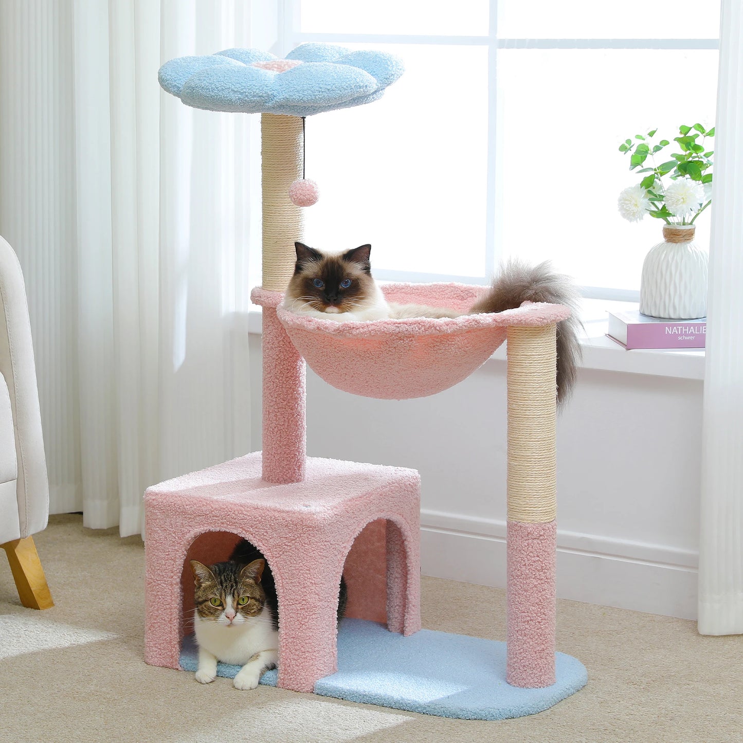 Small Cat Tree, Cute Flower Cat Tower with Cozy Condo for Indoor