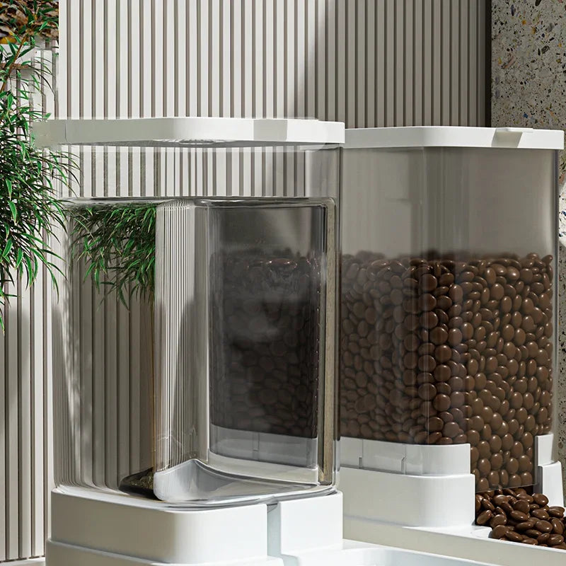Dog or Cat Feeder